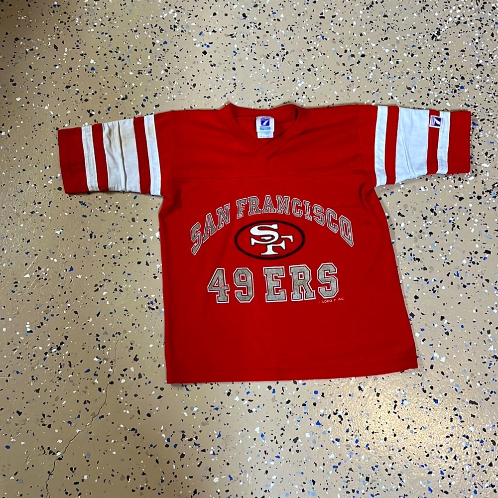 VINTAGE, RETRO Logo 7 49ers tee, very cool size M (10-12) girls or boys.
